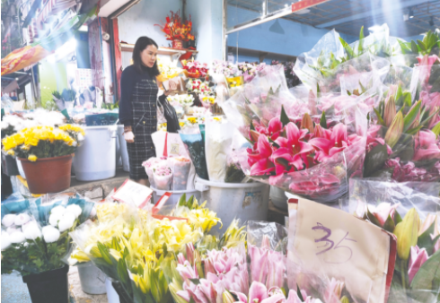 文明祭祀成风尚 鲜花等商品销量上升